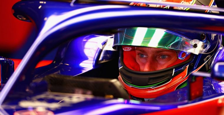 Hartley very happy with 1st F1-point as pressure builds on him