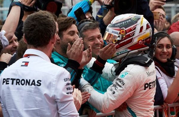 Hamilton praises Mercedes engineers as team steal advantage away from Ferrari