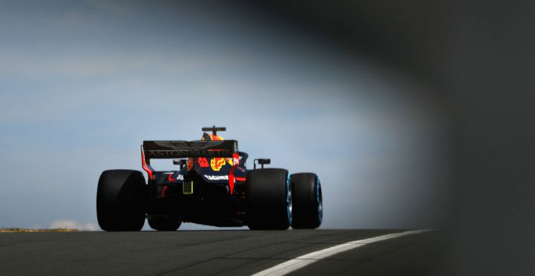 Ricciardo confirms he will complete season with Red Bull