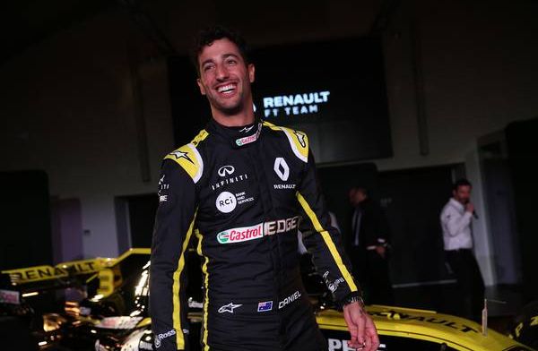 Ricciardo to wear funky and artistic helmet at Renault