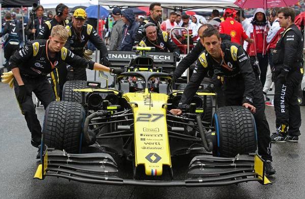 BREAKING: Renault F1 truck crashes en route to Hungary