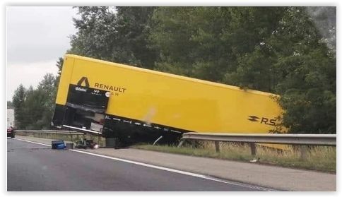 Crashed Renault truck contained POWER UNITS! 