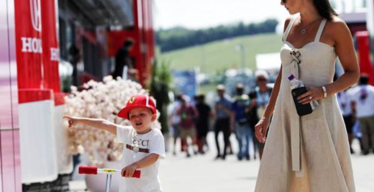 Kimi Raikkonen's 4-year old son Robin begins karting!