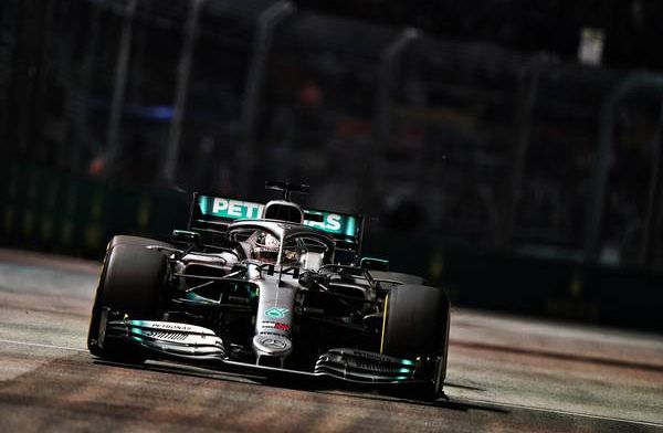 FP2 Report | Lewis Hamilton goes quickest ahead of Max Verstappen in Singapore!