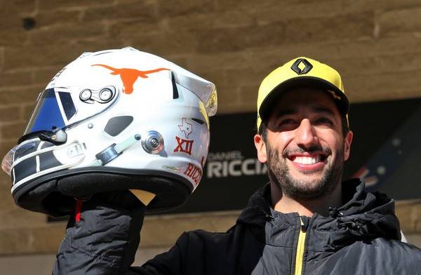 Check out all the drivers' special helmets for the US Grand Prix!