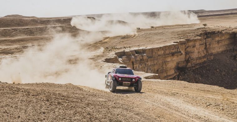 Uitslag Dakar Rally etappe 9: Klassement ongemeen spannend na tijdverlies Sainz