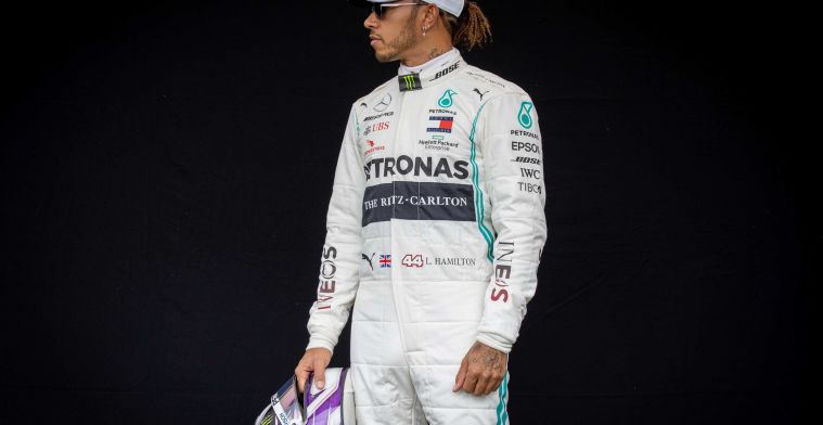 Mercedes auctions race overalls drivers, remarkable difference in value