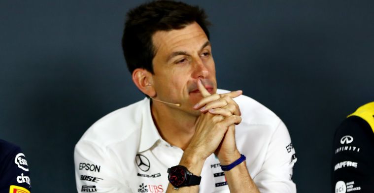 'Daimler is dissatisfied with Wolff's ancillary activities in Formula 1'