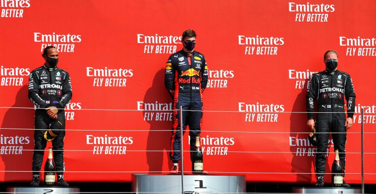 Hamilton takes Verstappen's trophy with him after podium ceremony!