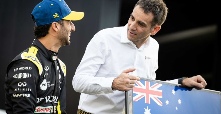 Abiteboul and Ricciardo are gonna make a bet: ''Then he gets a tattoo''