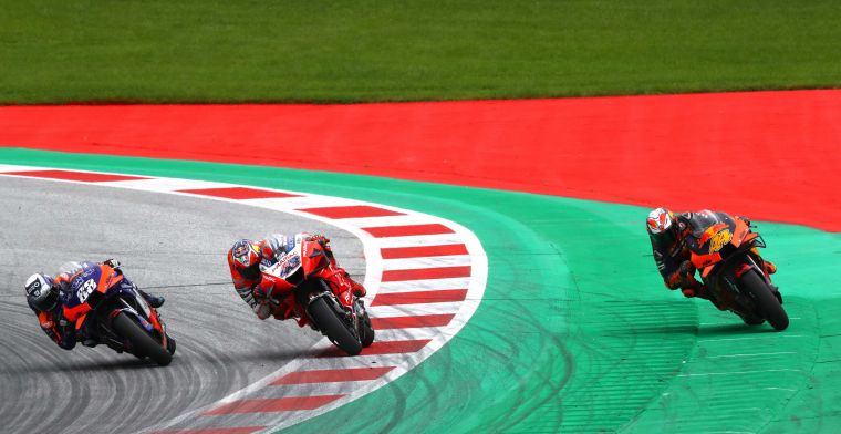 MotoGP provides another exciting race: Hard crash and spectacular final lap