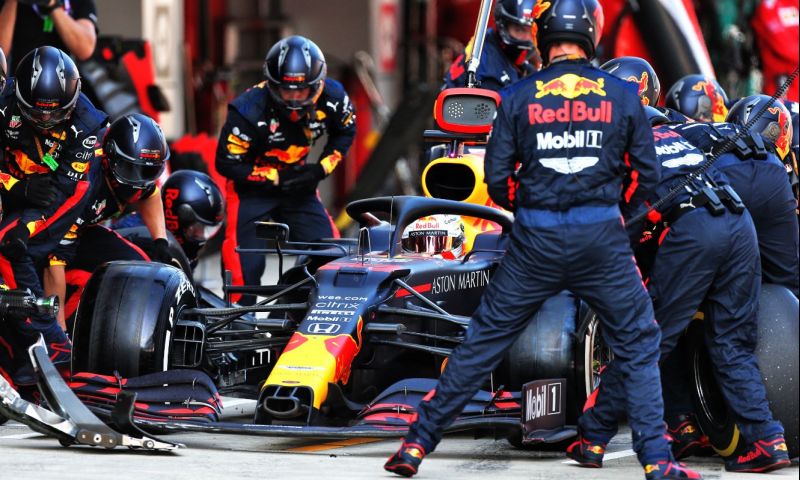 Red Bull are pioneers: They have found a way for insanely fast pit ...