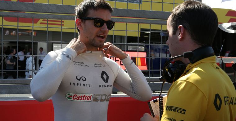 Palmer: Ricciardo makes Ocon look average