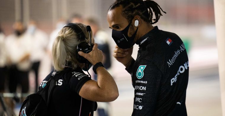 Mercedes respond to Hamilton's positive test: Minor symptoms on Monday