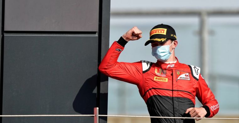 Ferrari contracts Ilott as third driver