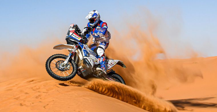 Biker saves colleague's life during fourth Dakar stage