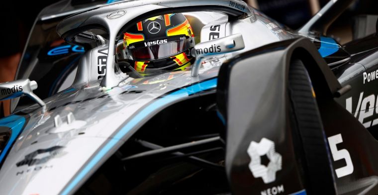 Mercedes again dominant in Formula E qualifying