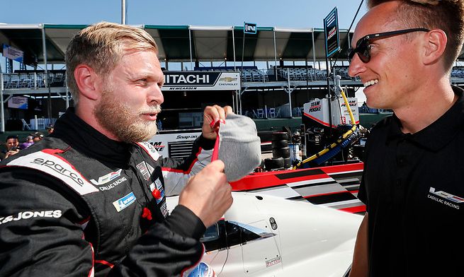 Magnussen achieves his first successes in America, together with Van der Zande