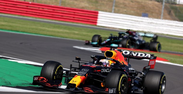 Red Bull replaces Verstappen's brakes, precaution after fire in sprintrace?