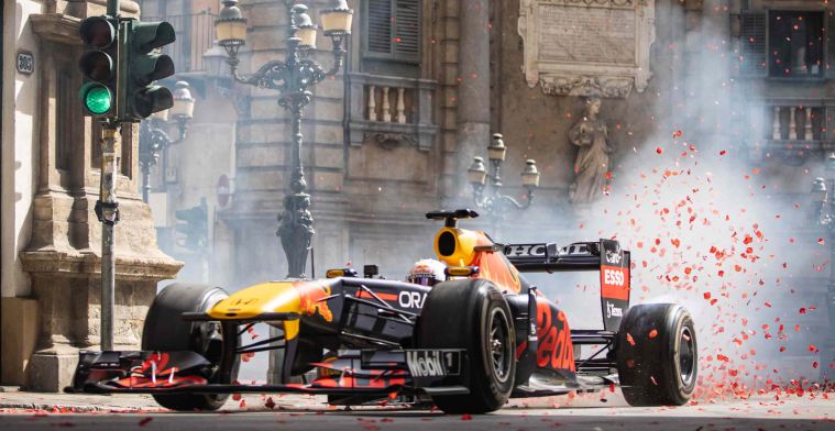 F1 Social Stint | Verstappen practices take-off in Italian streets