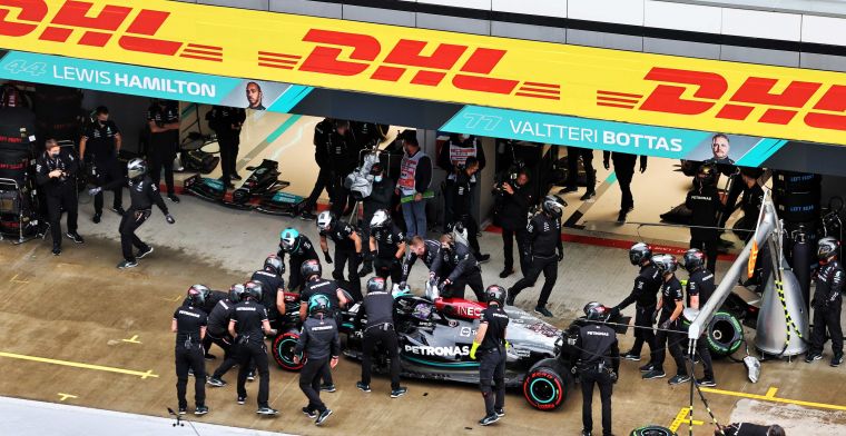 Mercedes make fastest pit stop in Russia, but Red Bull still in the lead