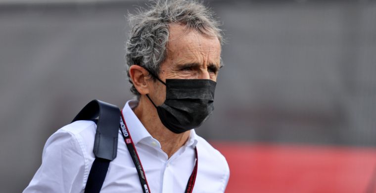Prost: 'Hamilton lucky with Verstappen'