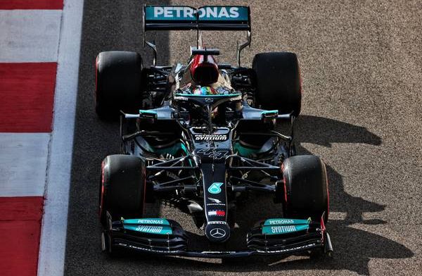 Hamilton goes fastest and beats Verstappen by almost seven-tenths in FP2