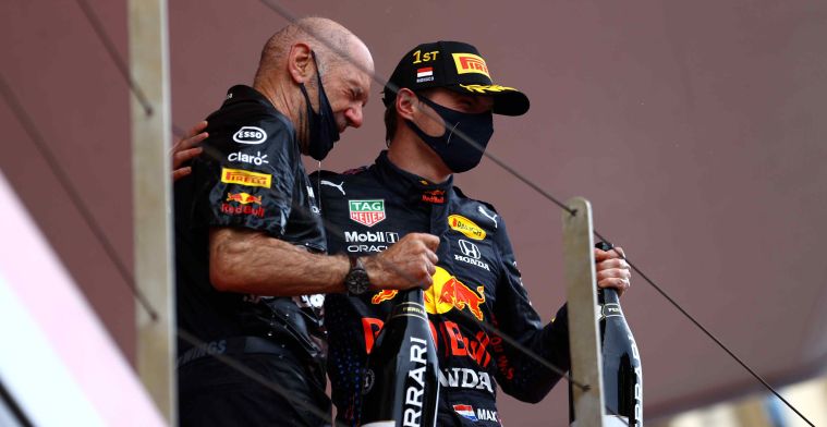 'Newey comes up with two plans to improve airflow RB18'