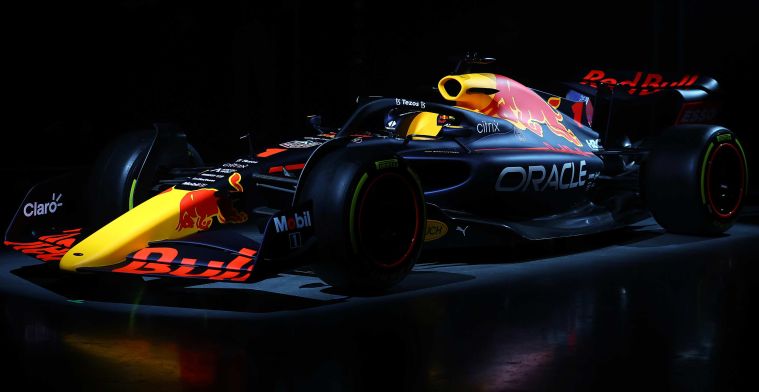 Red Bull give nothing away: RB18 looks suspiciously like F1 show model