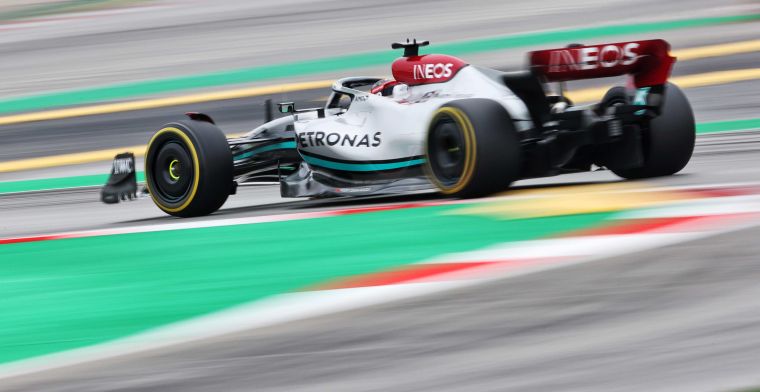 Lunch update | Mercedes flex their muscles as red flags plague test