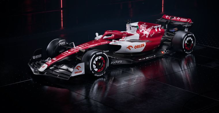 Accidentally Achieve Absorbent Alfa Romeo C42 livery compared with 2021: a few notable differences - GPblog