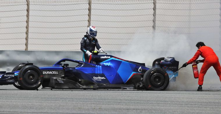 Red Flag in Bahrain: Flames from the back of the Williams