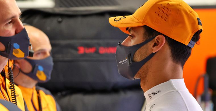 Ricciardo receives three-place grid penalty, Hamilton gains two places