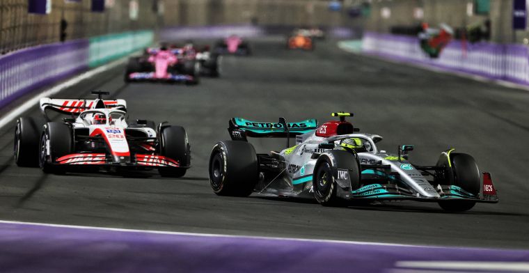 Villeneuve counts Hamilton out: Mercedes has fallen from its pedestal