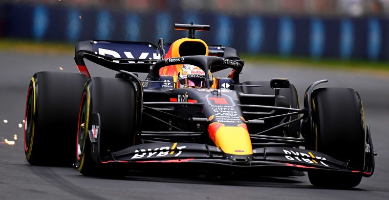 Verstappen fastest again on the straight, but loses a lot of time here