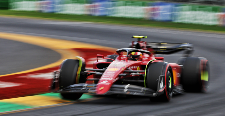 Sainz has to abandon Australian GP in the opening phase 