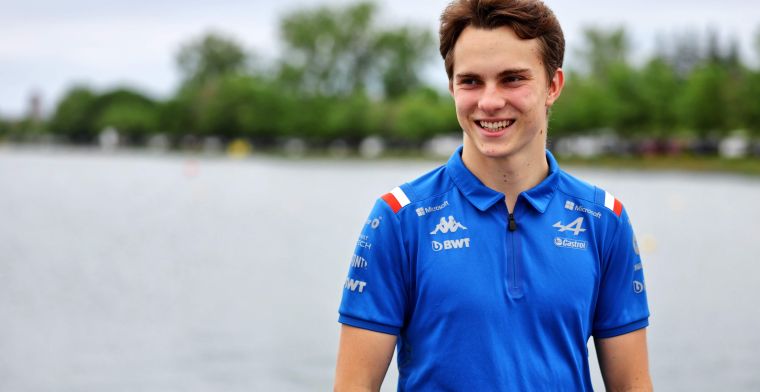 Alpine team boss hints at F1 seat for Oscar Piastri in 2023