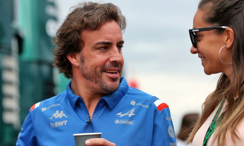 Alonso y sus compañeros de Toyota hacen su particular recreación del 'Mario  Kart