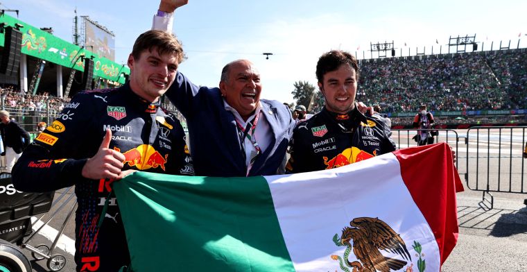 Verstappen siffle une victoire record au Mexique, Perez n'aide pas.