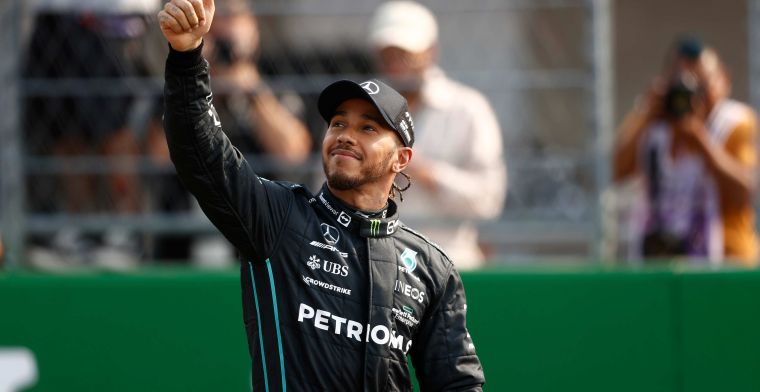 La Mercedes rende orgoglioso Hamilton: Siamo sempre più vicini.