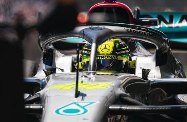 Hamilton en la primera fila de Mercedes: Debería ser capaz de trabajar en equipo