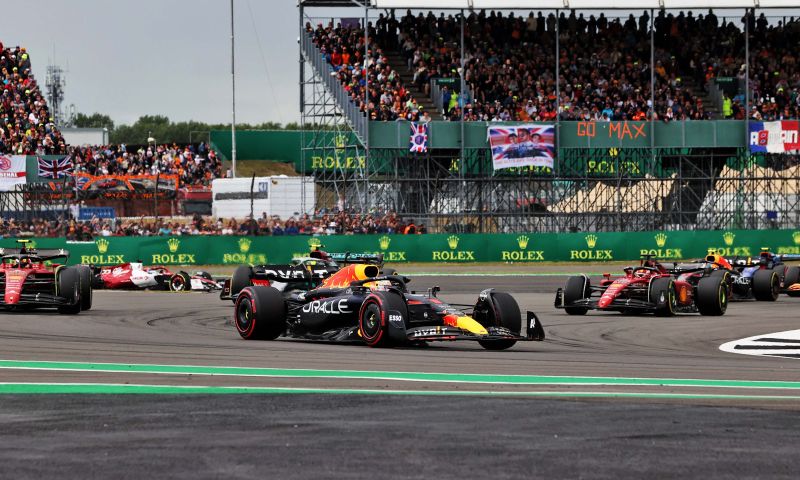 Verstappen explains 360º spin during crazy Hungary F1 race