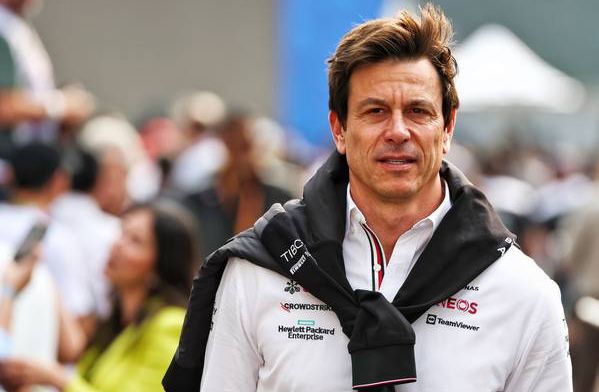 Wolff verspricht, Schumacher im Bedarfsfall in den Mercedes zu setzen