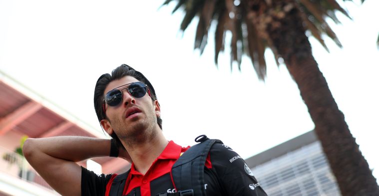 'Giovinazzi i Shwartzman dzielą się rolą rezerwowego w Ferrari w 2023 roku'