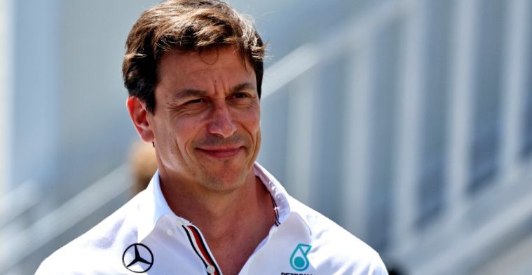 Wolff kom överens med Mercedes om att inte stanna mer än tre år