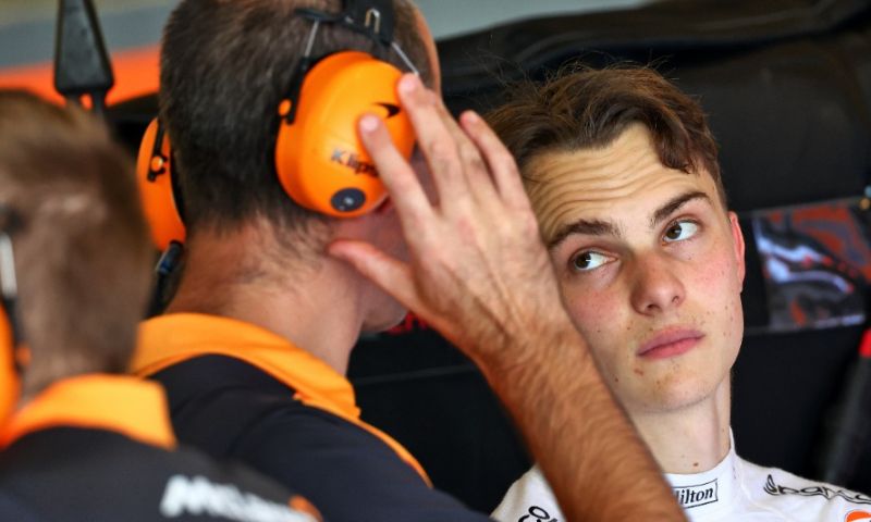 McLaren muestra el primer día de Piastri en el equipo