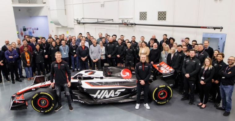 Haas F1 dévoile la vraie VF23, journée de tournage pour Hülkenberg et Magnussen.
