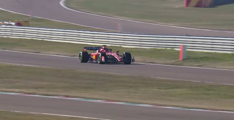 Leclerc conduce el SF-23 de Ferrari en la presentación: El coche iba bien