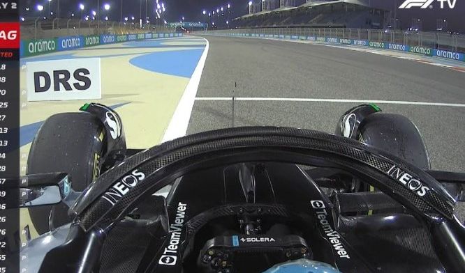 Russell causa la bandiera rossa: la W14 della Mercedes si ferma in Bahrain