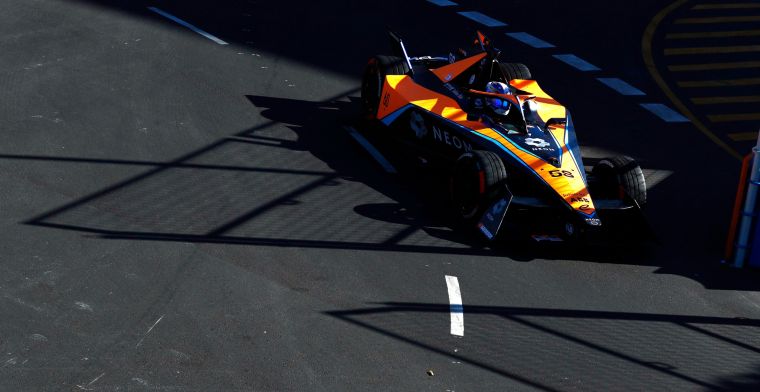 Vídeo | Fórmula E: Mortara mais rápida durante a FP1, Buemi duramente contra a parede